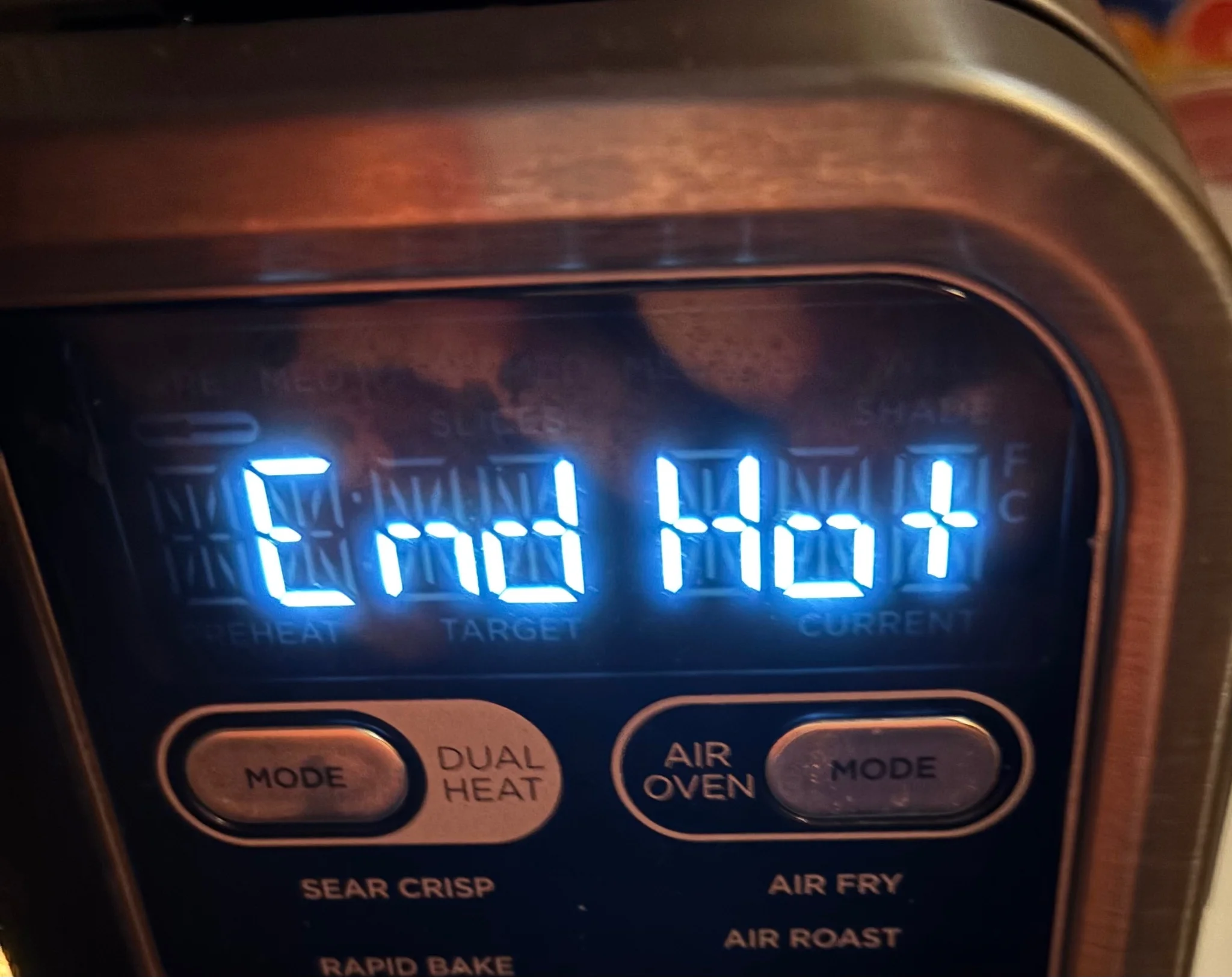 the led display of my toaster oven, saying "End Hot"
